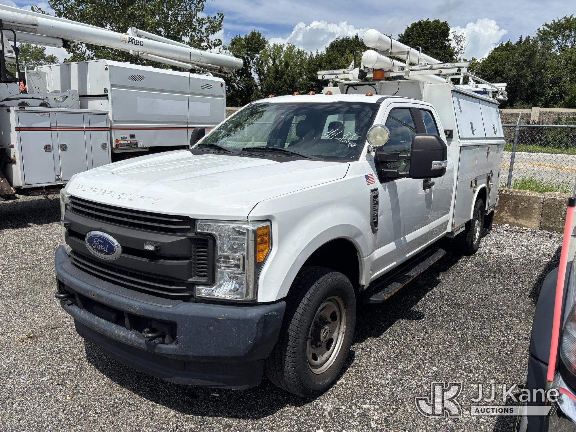 2017 FORD F-350 in Plymouth Meeting, PA