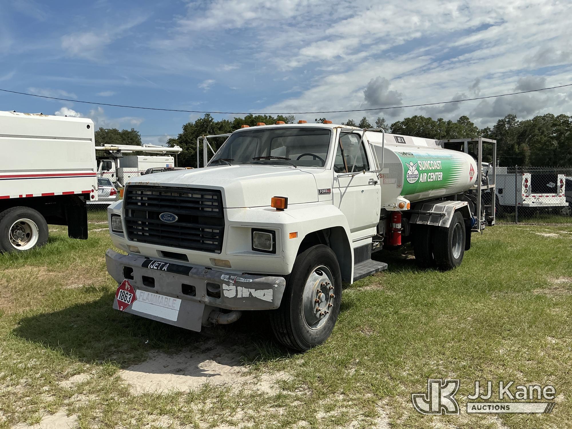 1985 FORD F700 in Thonotosassa, FL