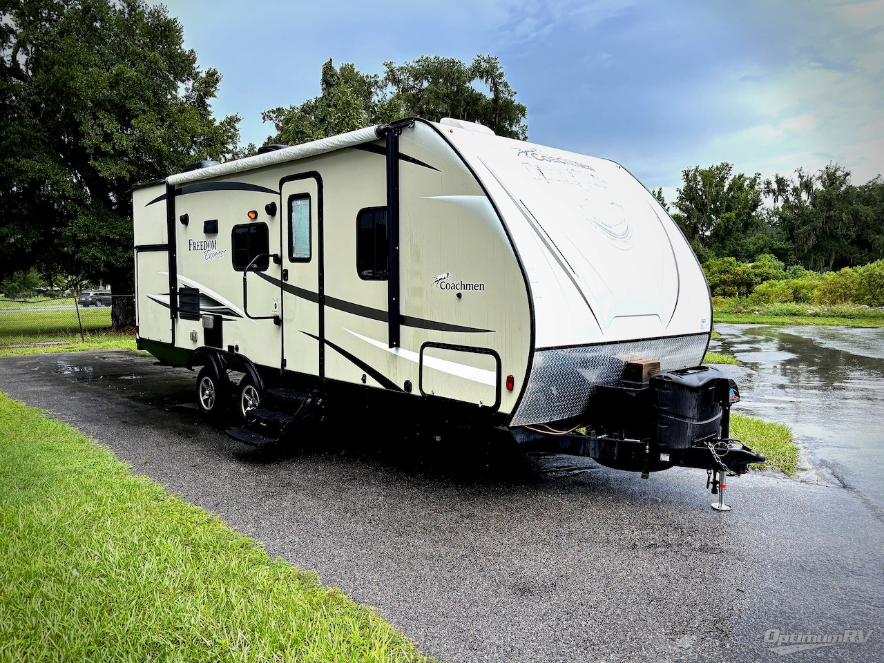2017 Coachmen Freedom Express 231RBDS in ocala FL