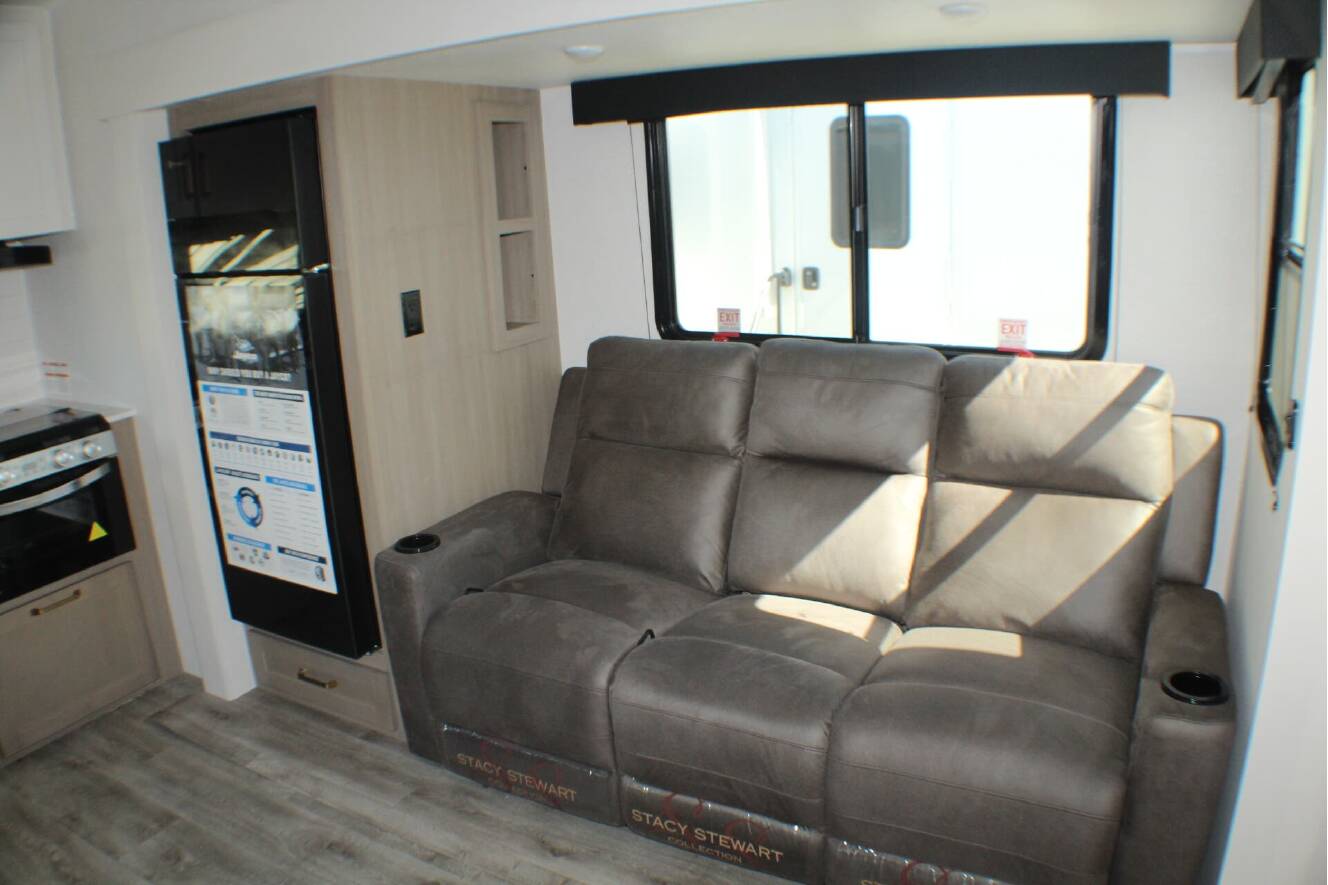 A photo of this 2026 Jayco Eagle SLE 24MLE