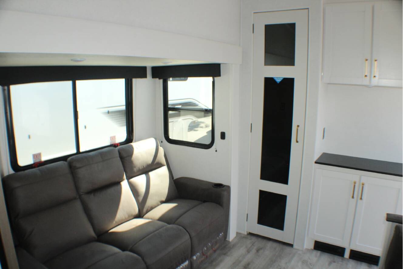 A photo of this 2026 Jayco Eagle SLE 24MLE