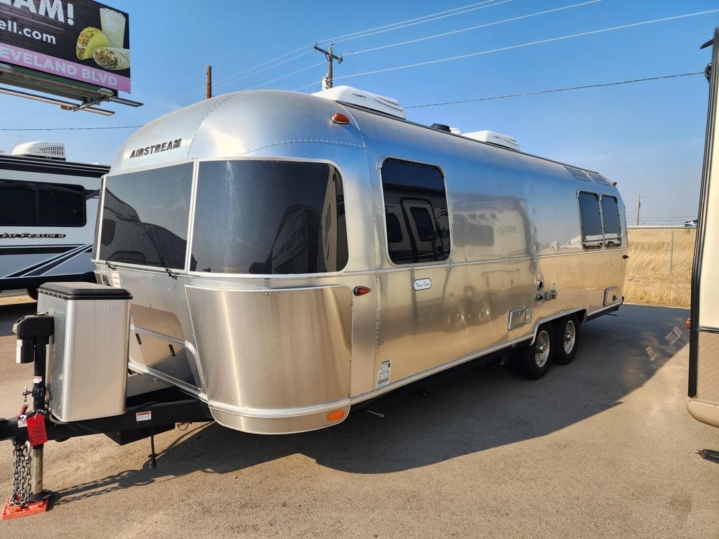 2022 Airstream Flying Cloud 27FB in caldwell ID
