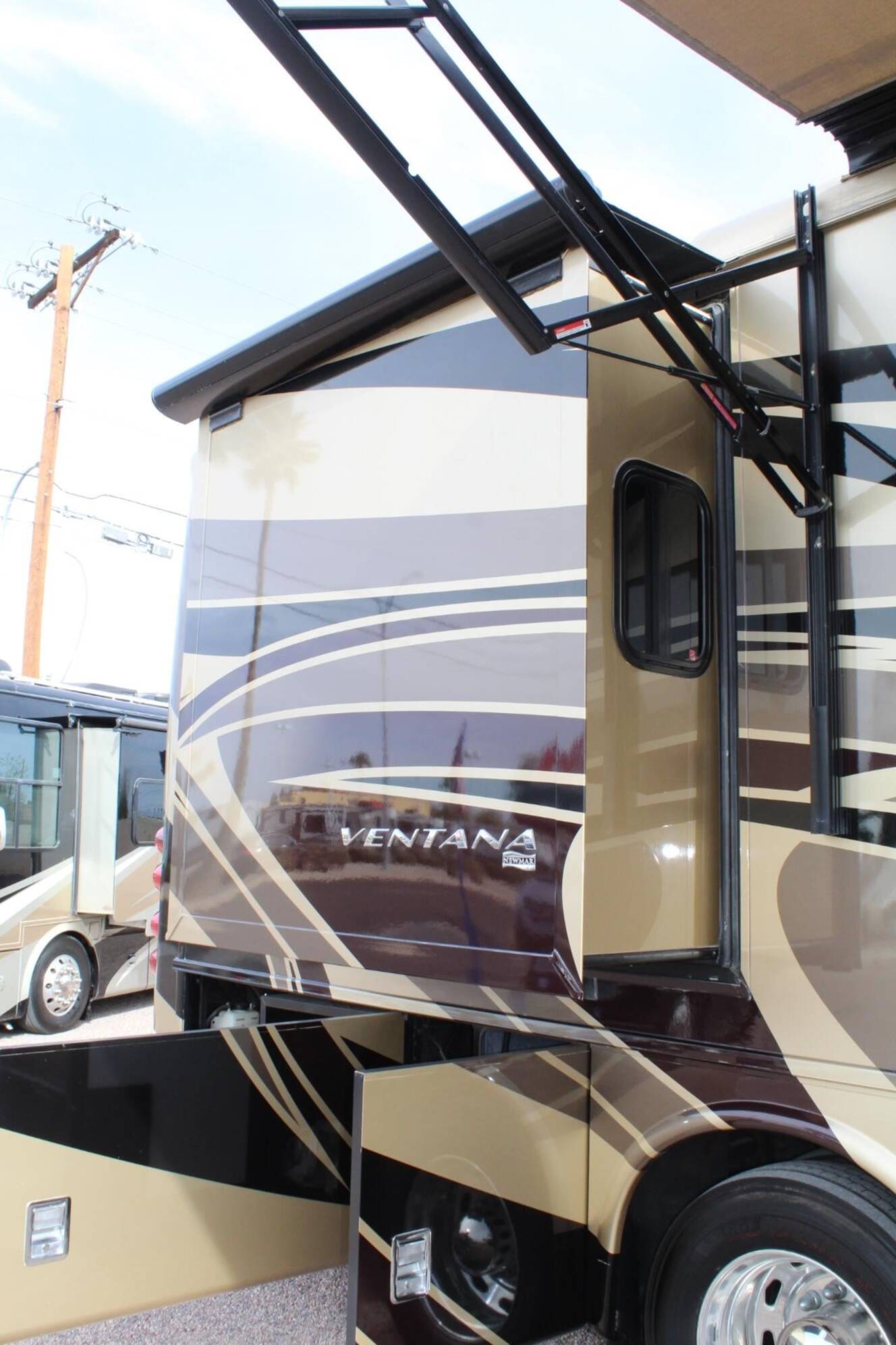 A photo of this 2016 Newmar VENTANA 3427