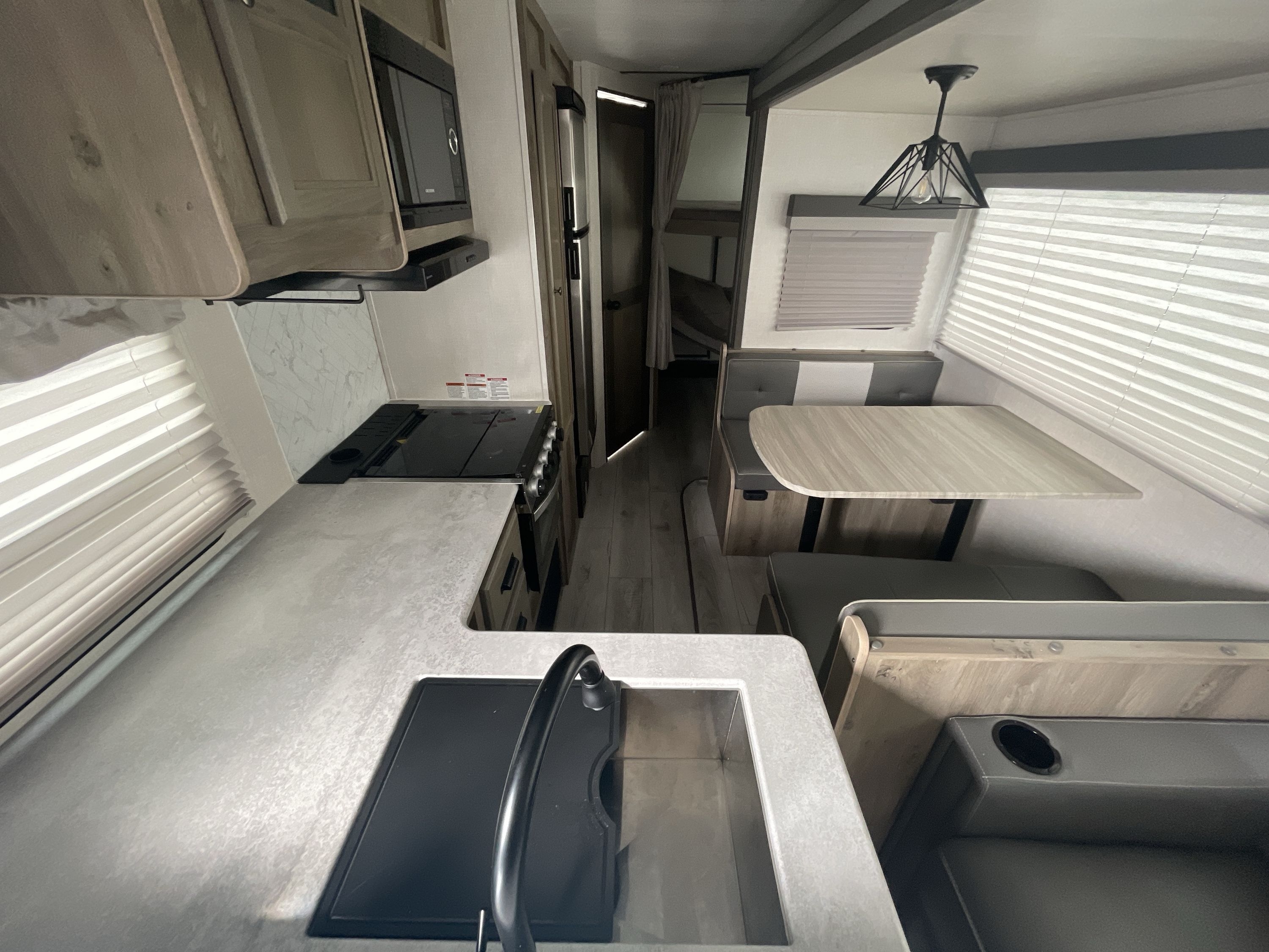 2022 Forest River SURVEYOR 276BHLE in rothschild WI