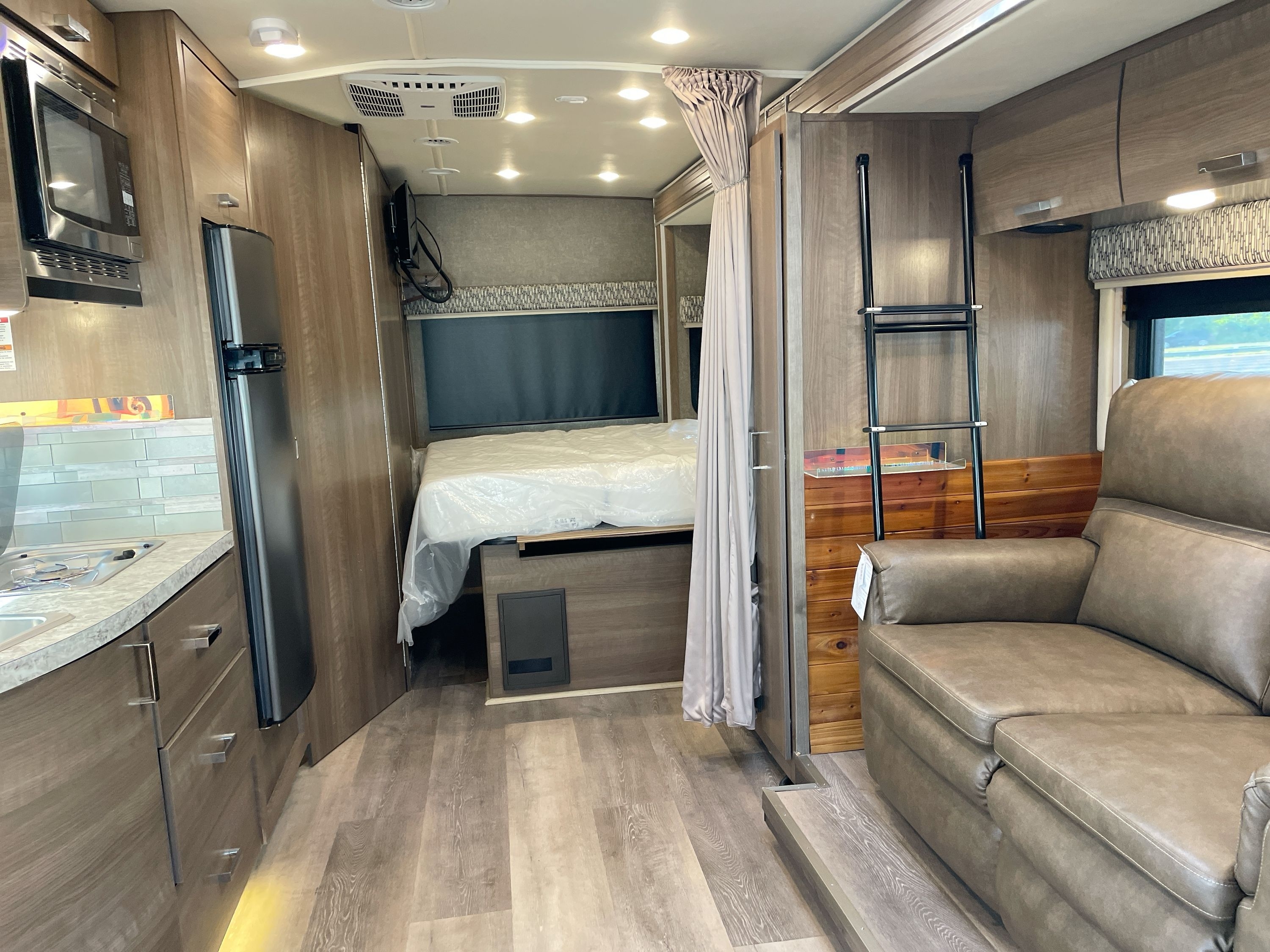2018 Fleetwood PULSE 24B in dover FL