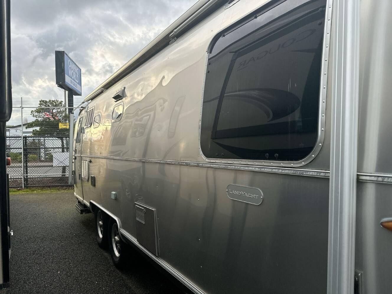 A photo of this 2017 Airstream LAND YACHT 28FB