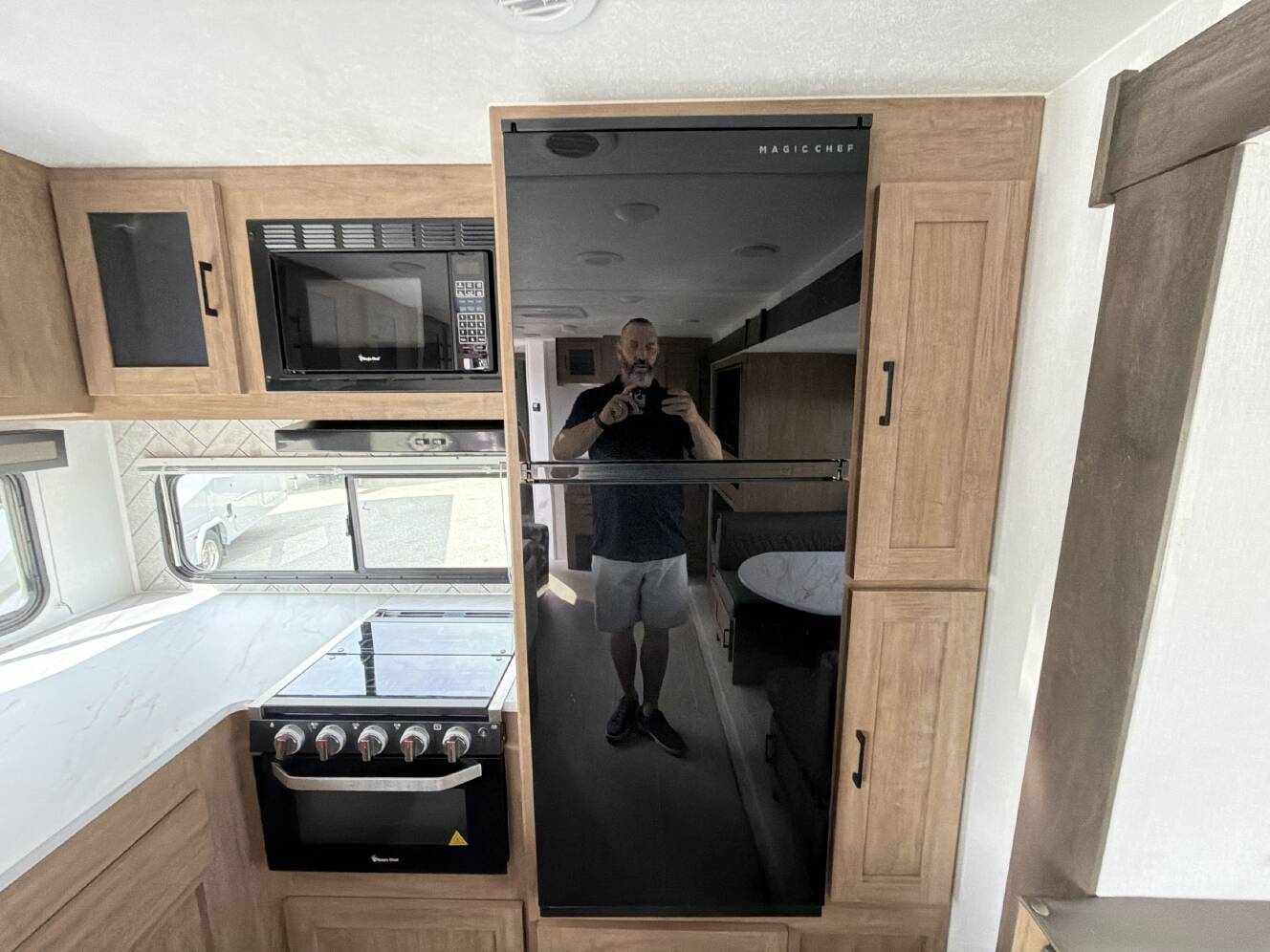 A photo of this 2024 Coachmen FREEDOM EXPRESS ULTRA LITE 274RKS