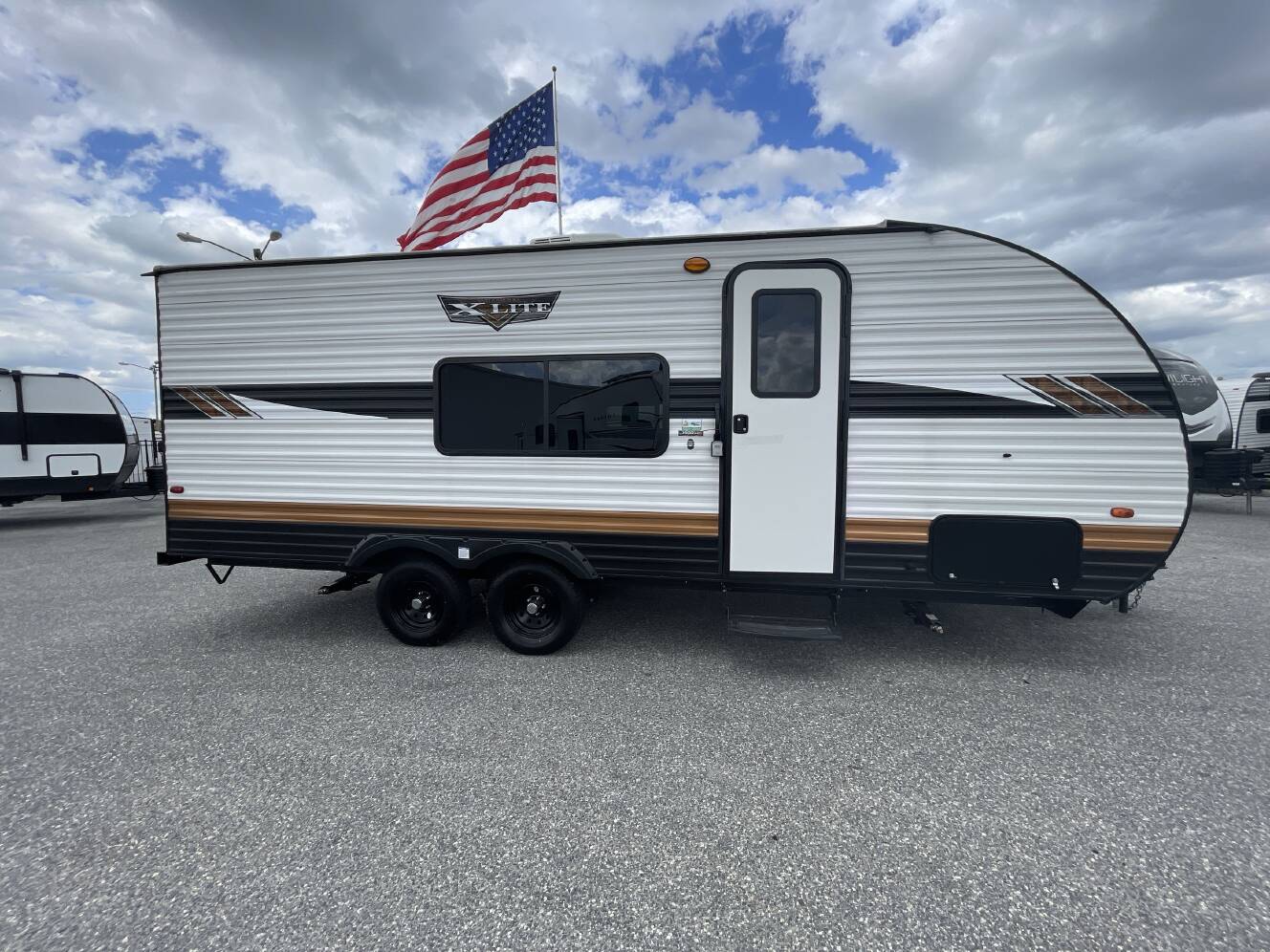 A photo of this 2023 Forest River WILDWOOD X-LITE 19DBXL