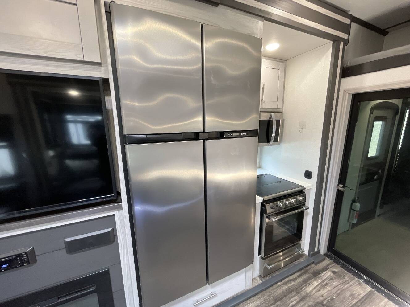 A photo of this 2022 Keystone FUZION 379