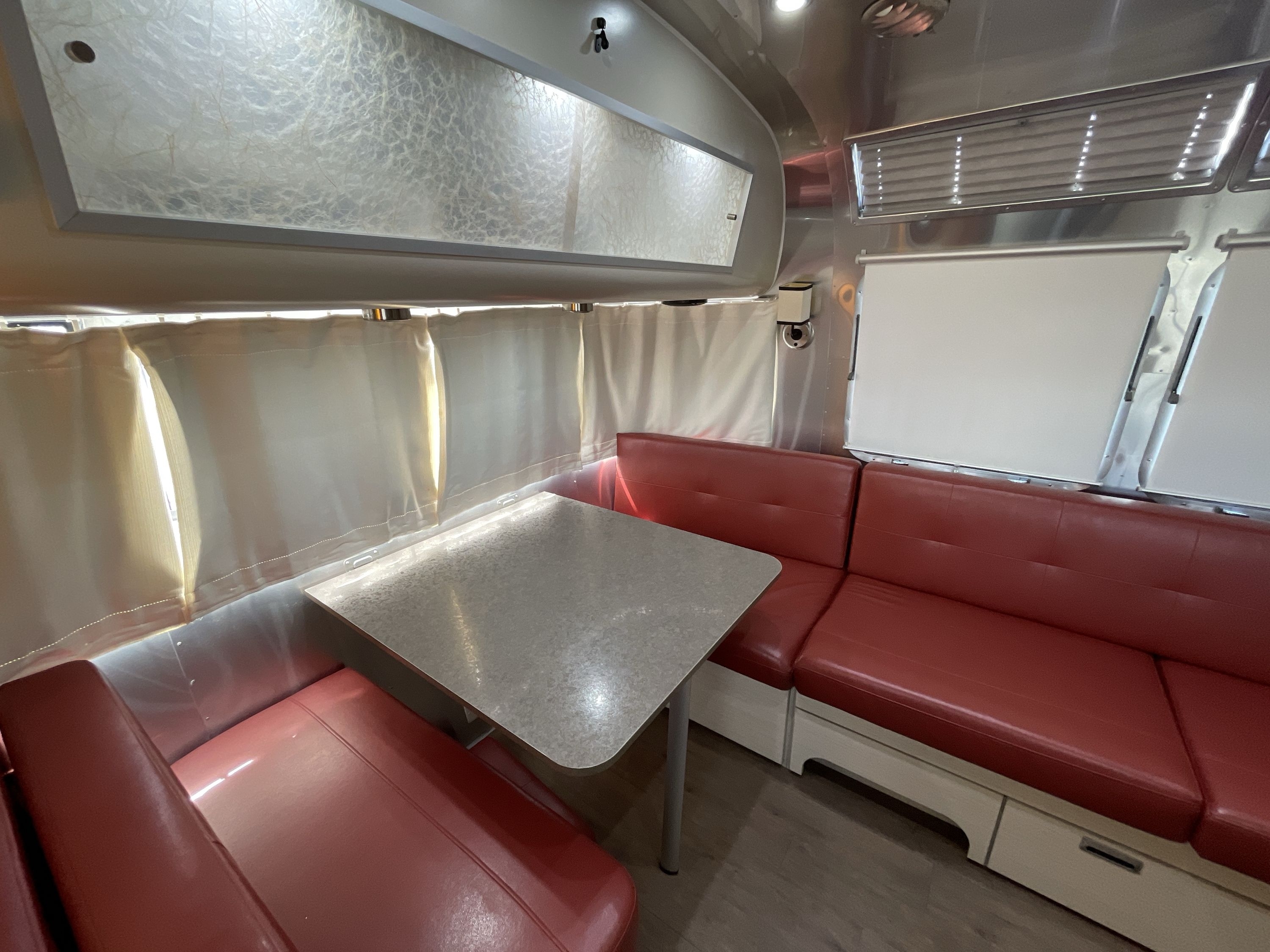 2017 Airstream INTERNATIONAL SERENITY 27FB in roanoke VA