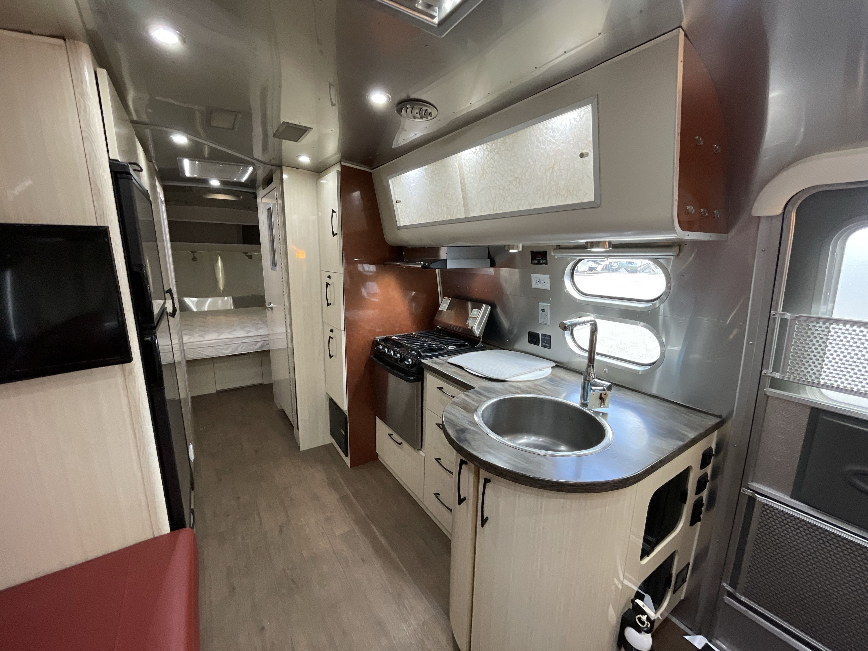 2017 Airstream INTERNATIONAL SERENITY 27FB in roanoke VA