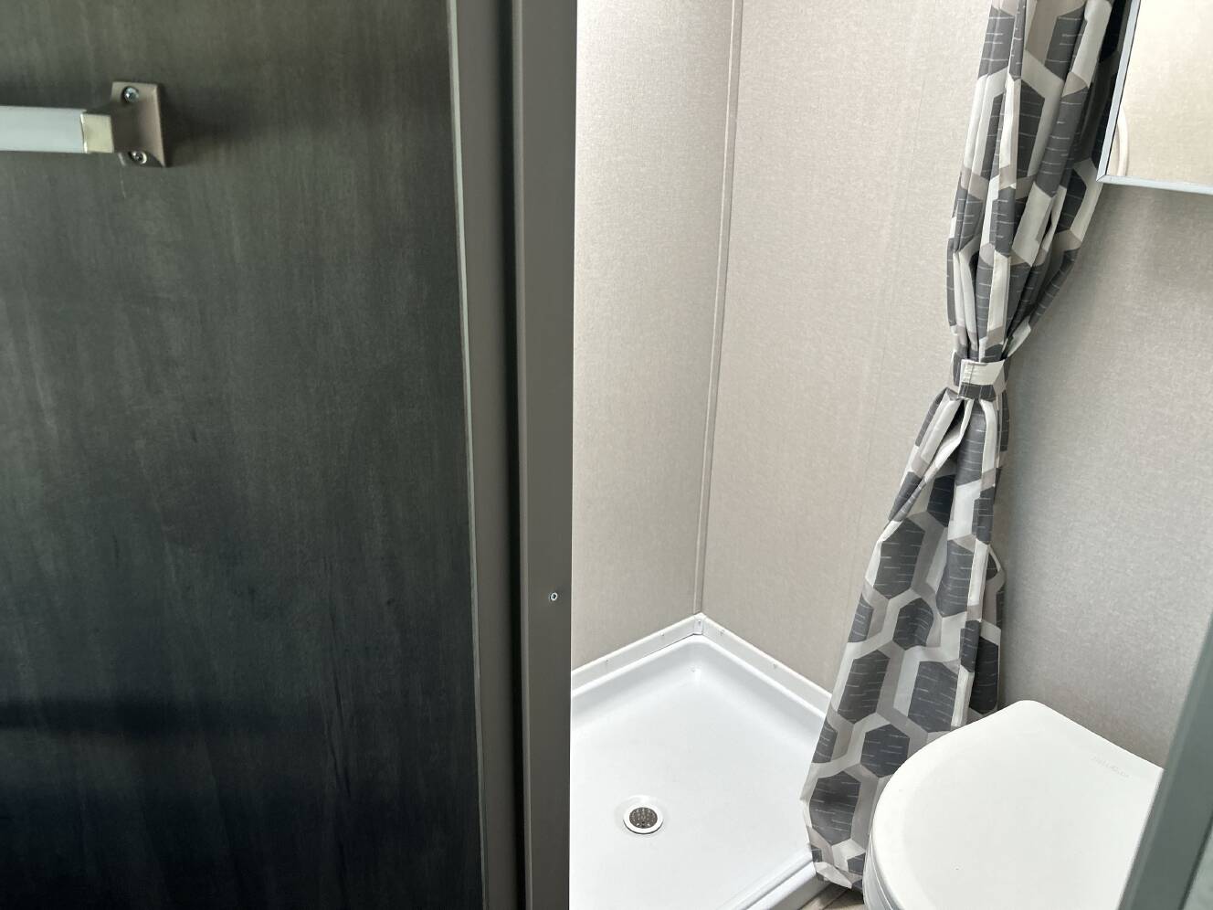 A photo of this 2026 Coachmen CATALINA SUMMIT 154RDX