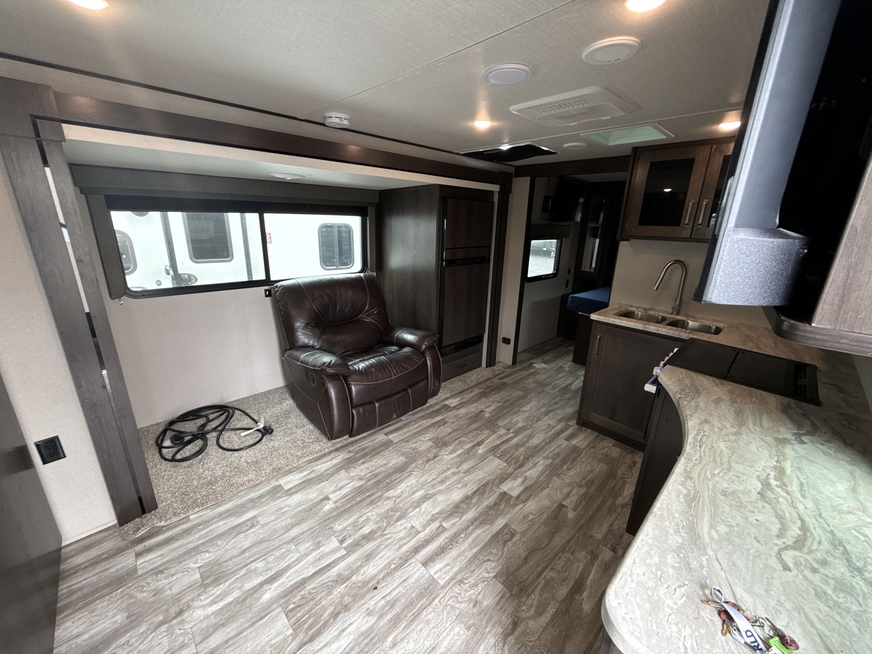 2022 Grand Design TRANSCEND XPLOR 221RB in roscoe IL
