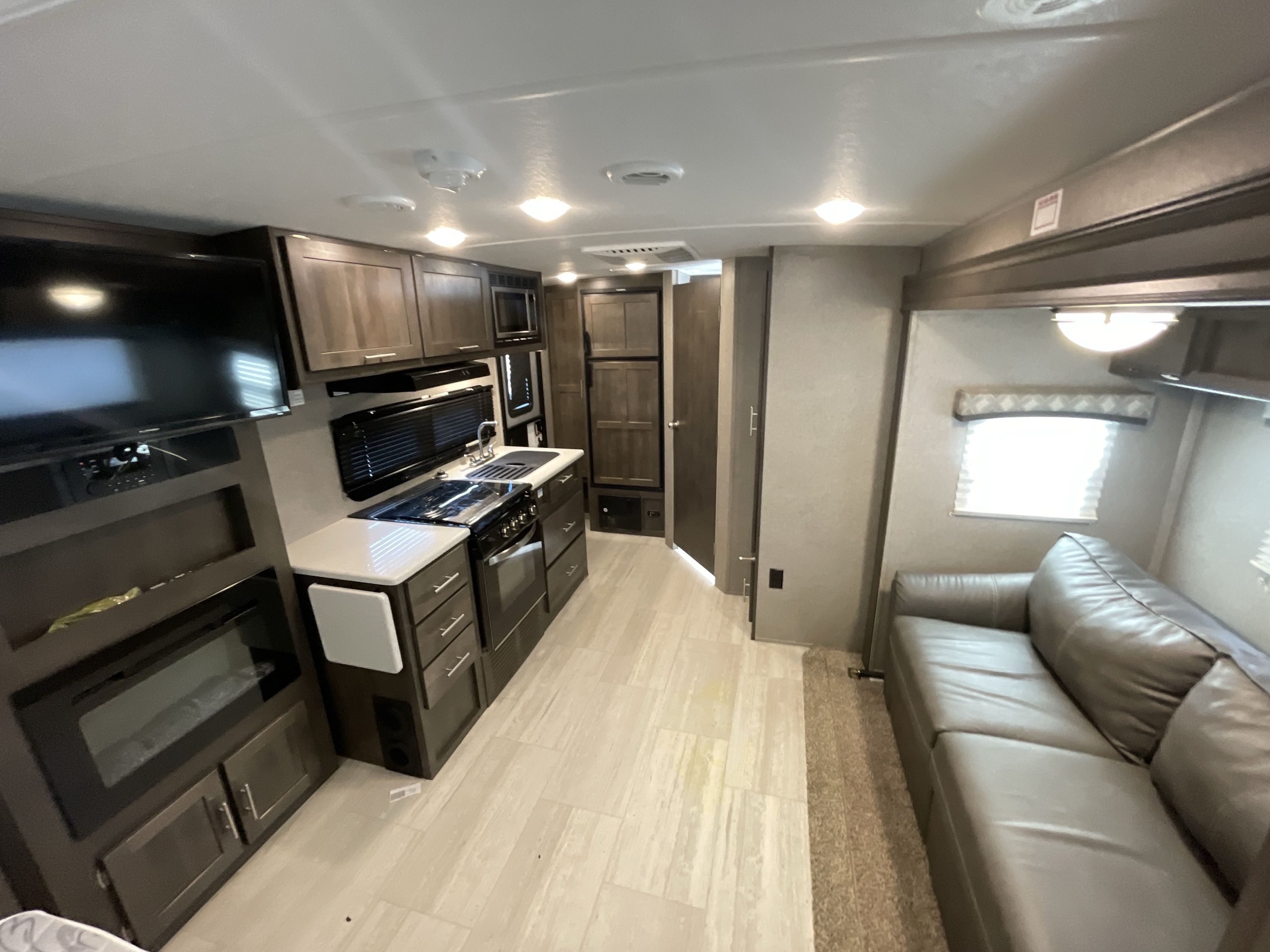 2021 Forest River FLAGSTAFF MICRO LITE 22FBS in strafford MO