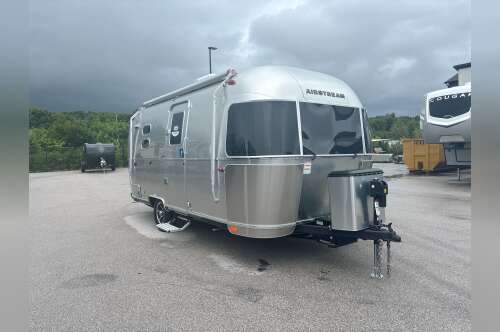 2025 Airstream CARAVEL 20FB in fort pierce FL