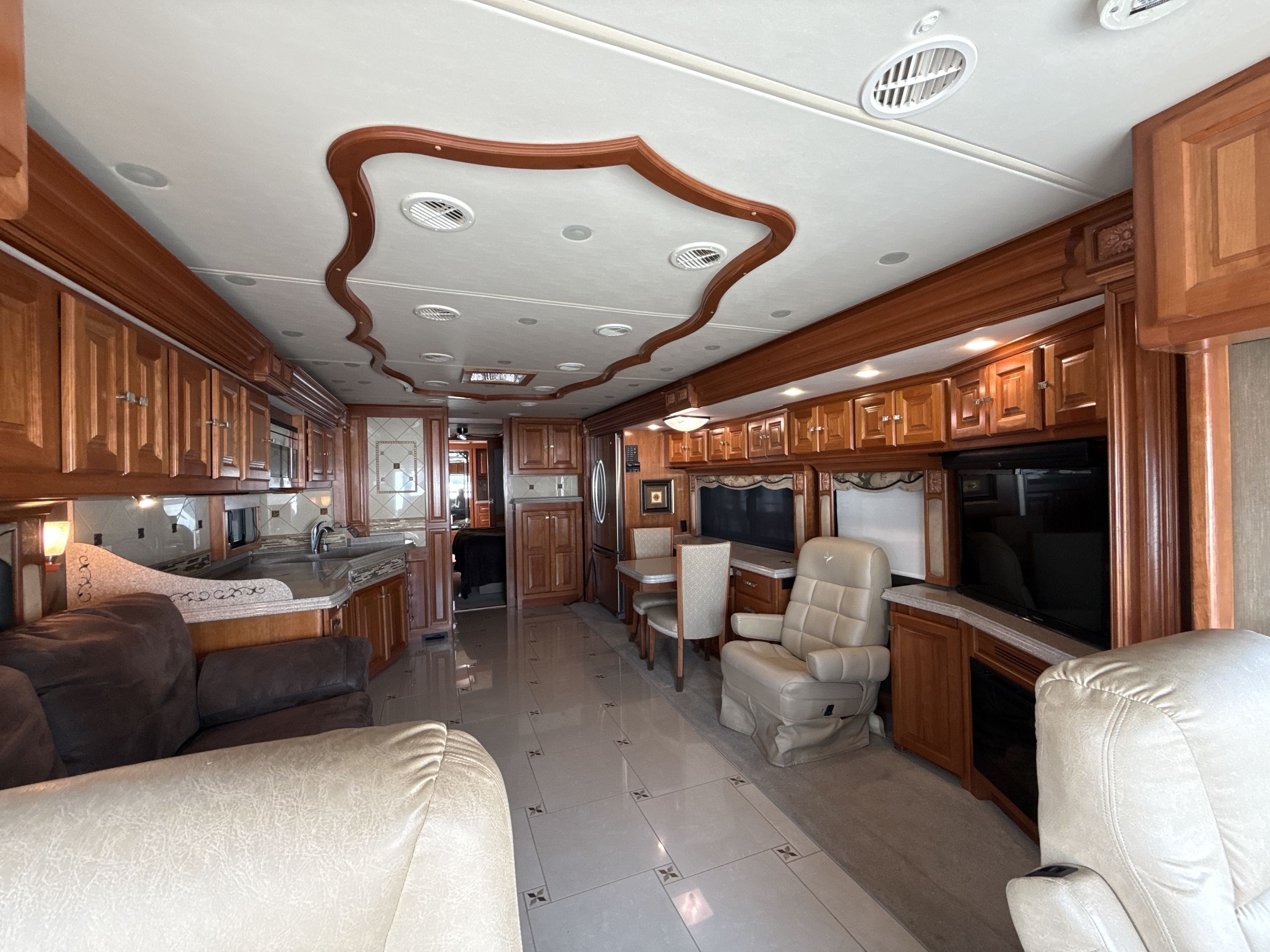 2013 Tiffin ALLEGRO BUS 40QB in coburg OR