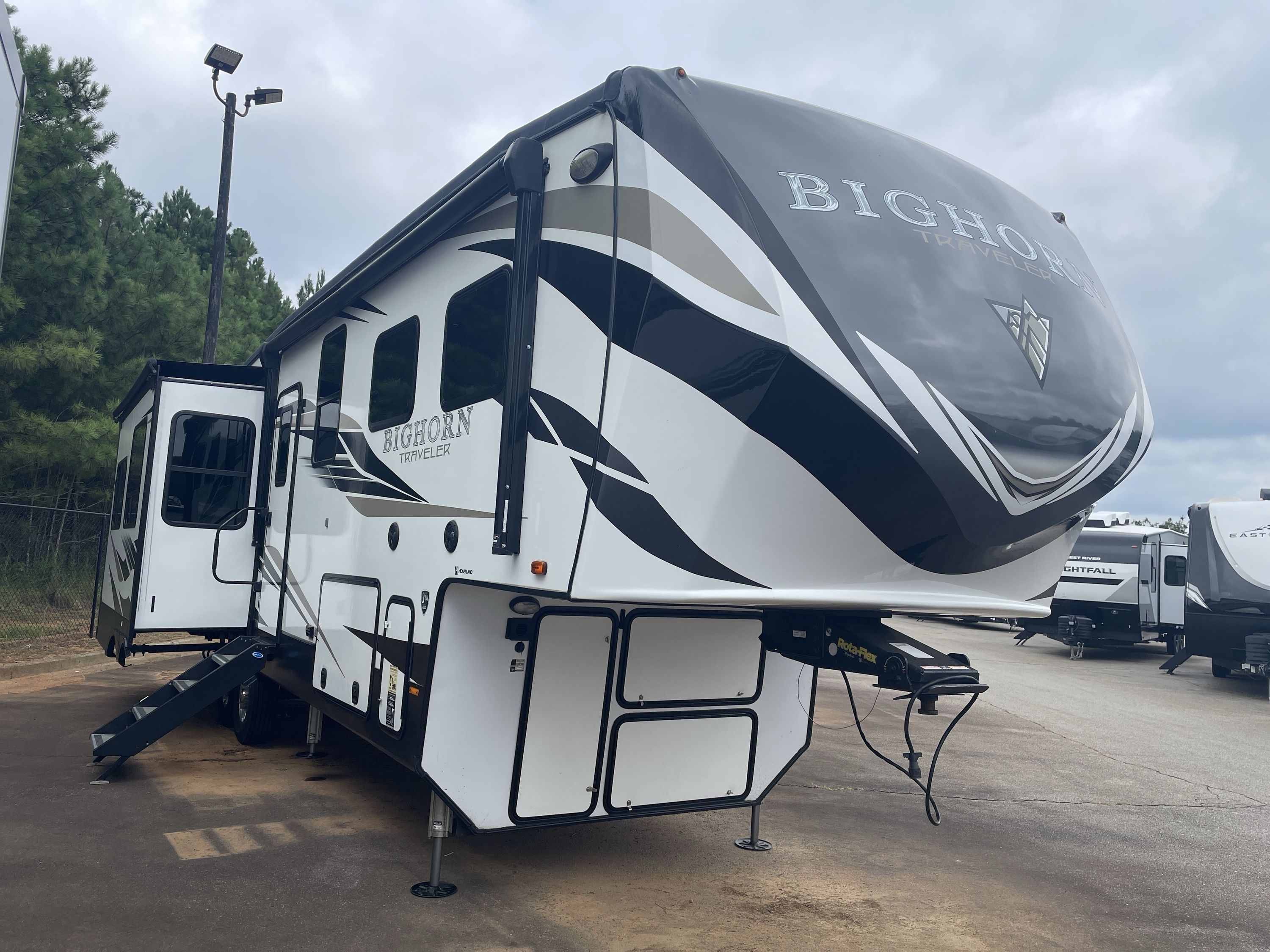 2021 Heartland BIGHORN TRAVELER 32RS RV