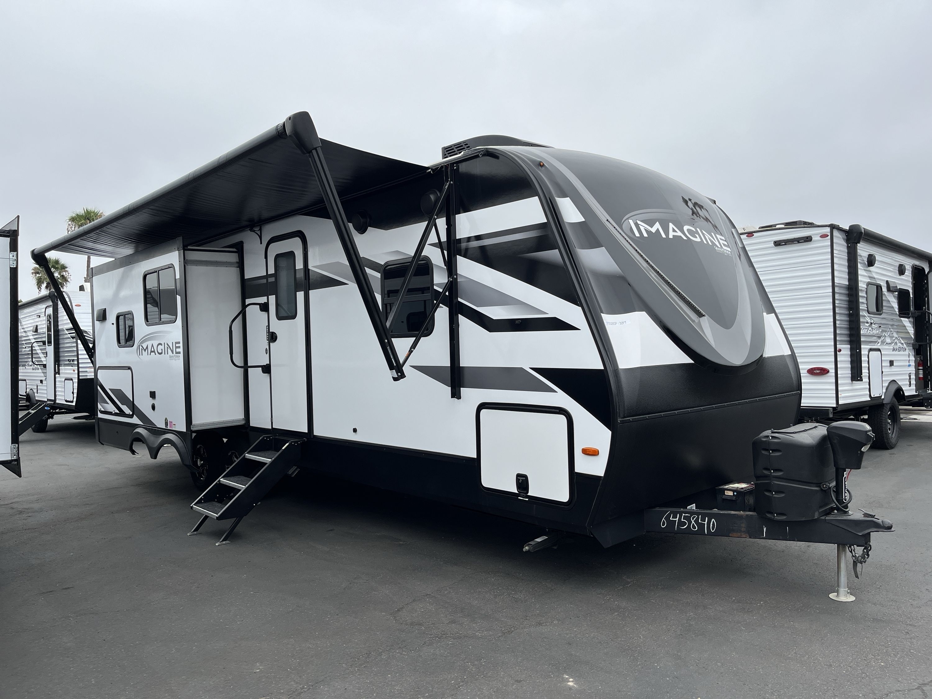 2023 Grand Design IMAGINE 2670MK RV