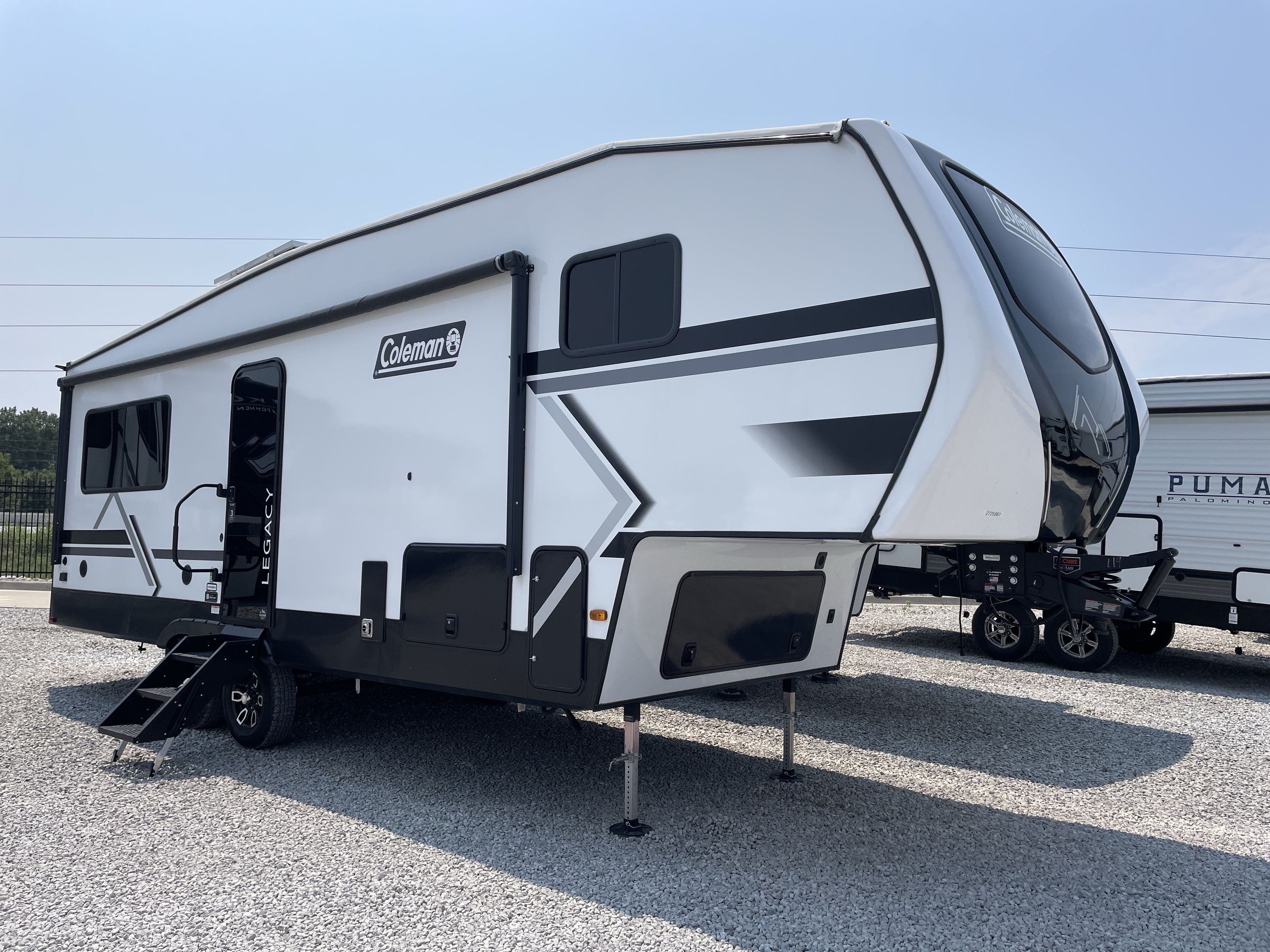 2026 Keystone COLEMAN LEGACY 2400REX in grain valley MO