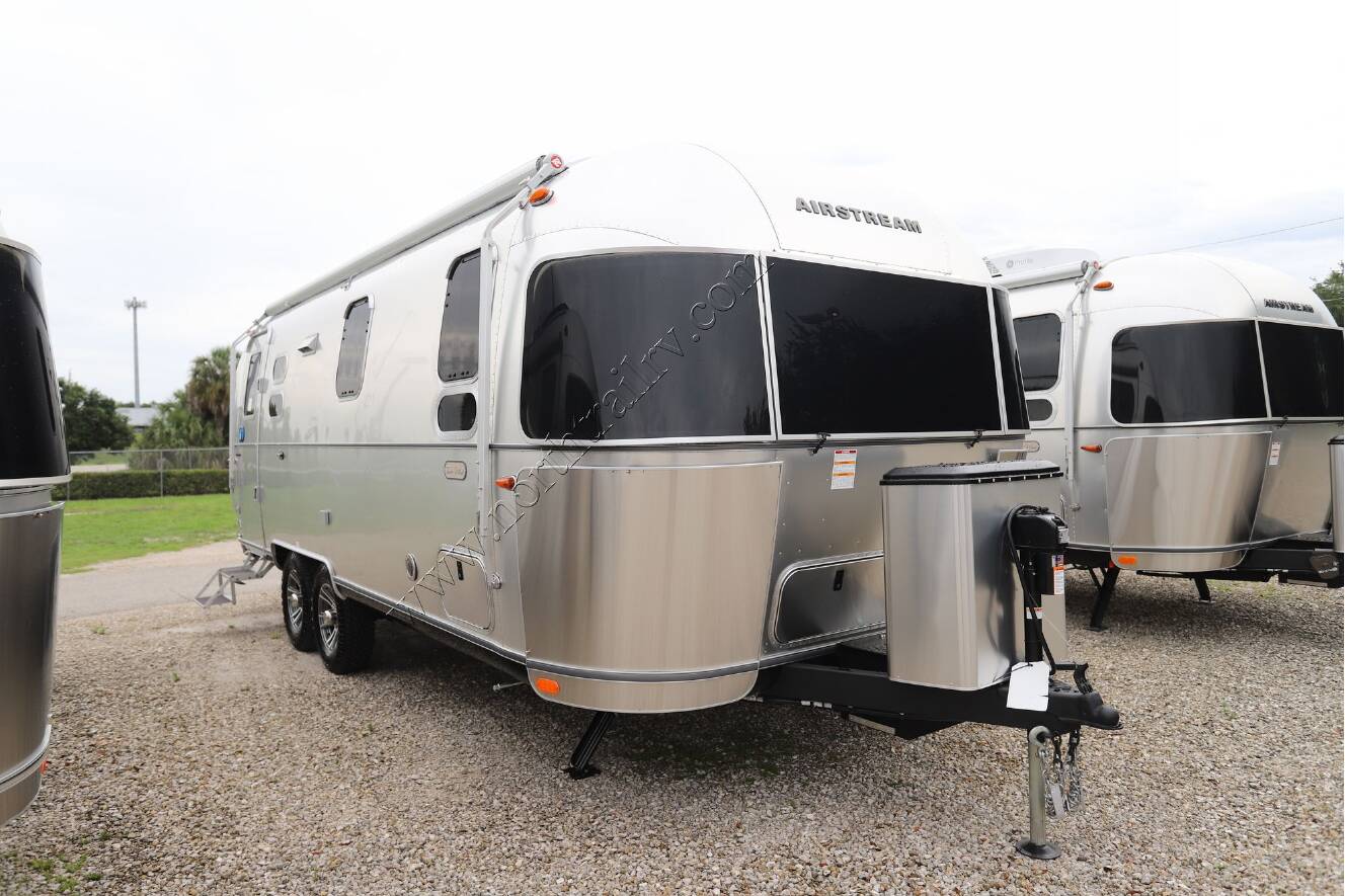 A photo of this 2026 Airstream Trade Wind 25FB
