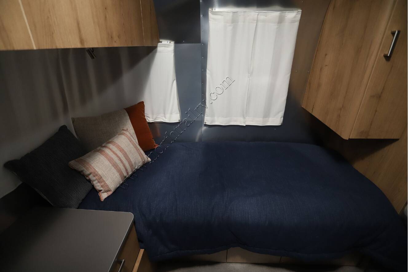 A photo of this 2026 Airstream Trade Wind 25FB