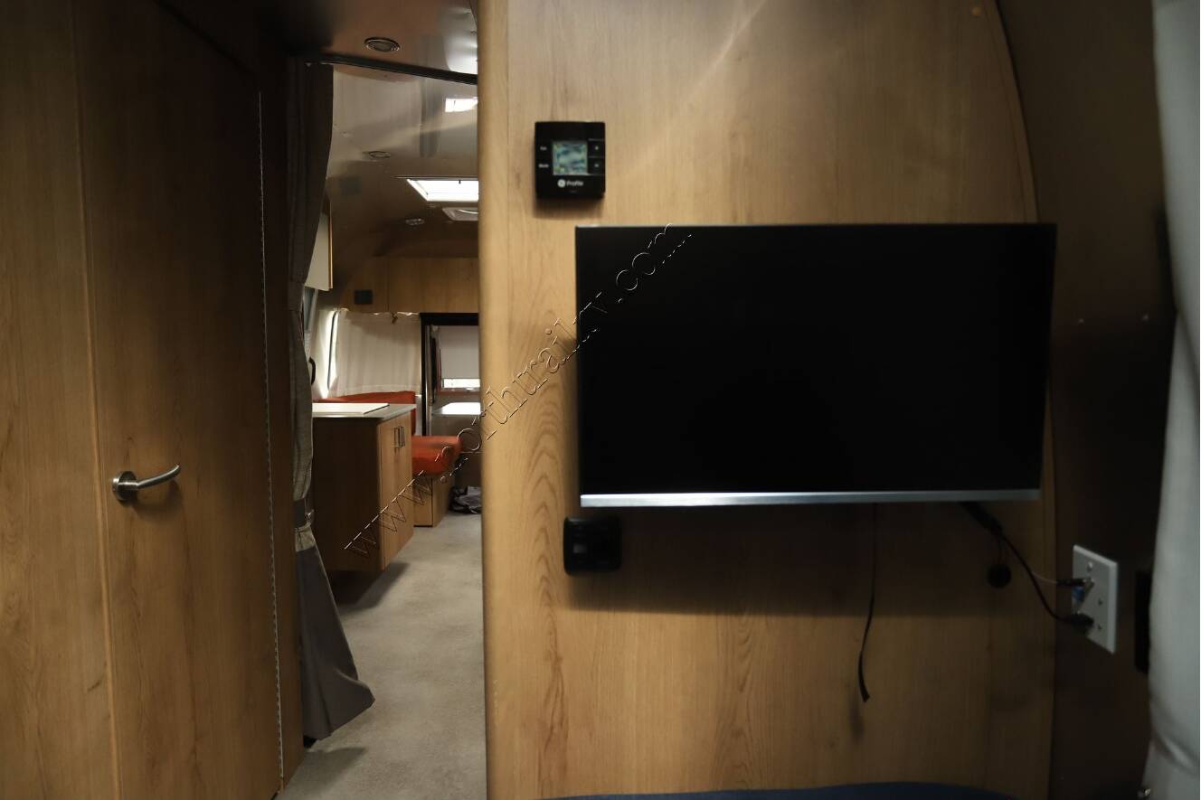 A photo of this 2026 Airstream Trade Wind 25FB
