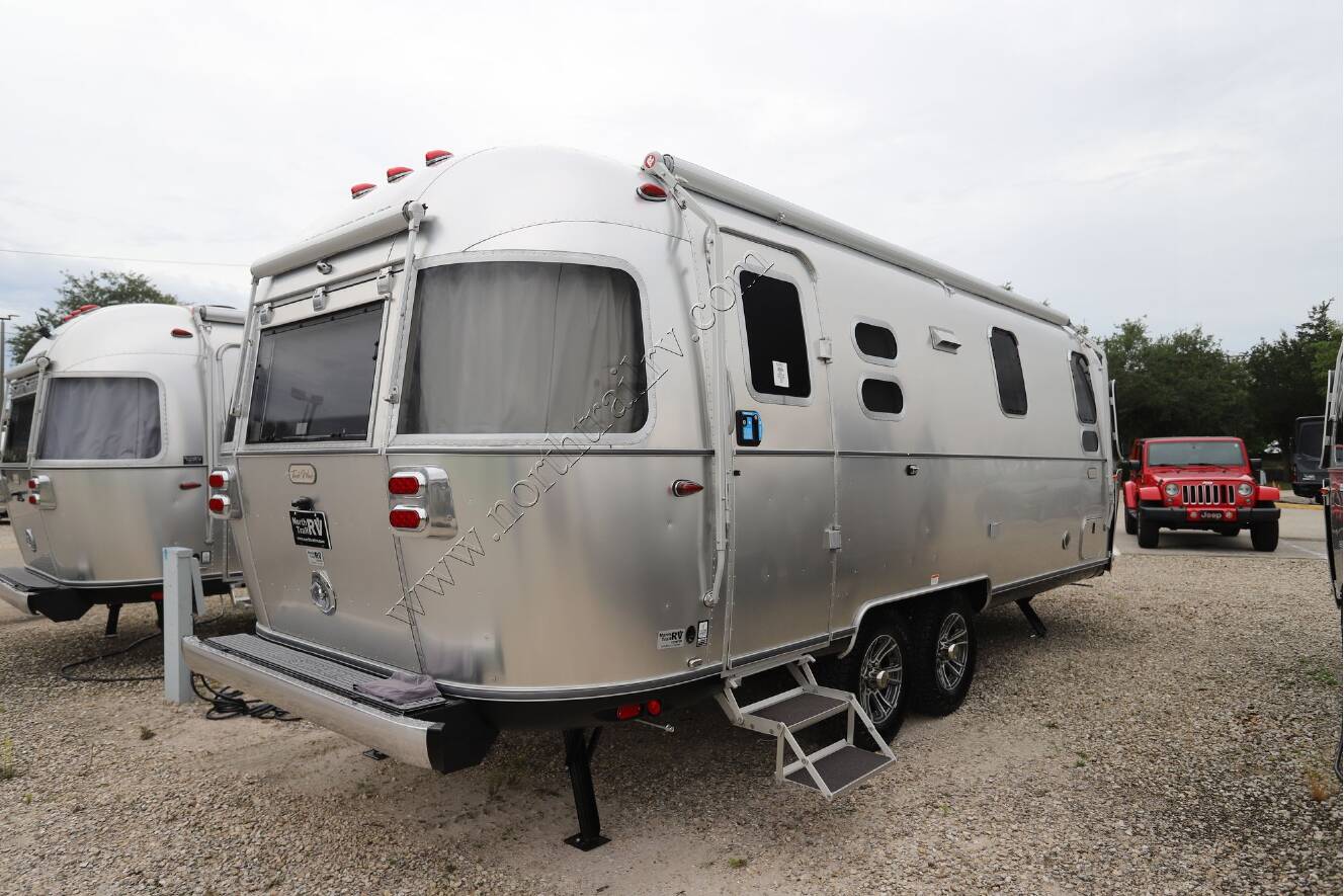 A photo of this 2026 Airstream Trade Wind 25FB