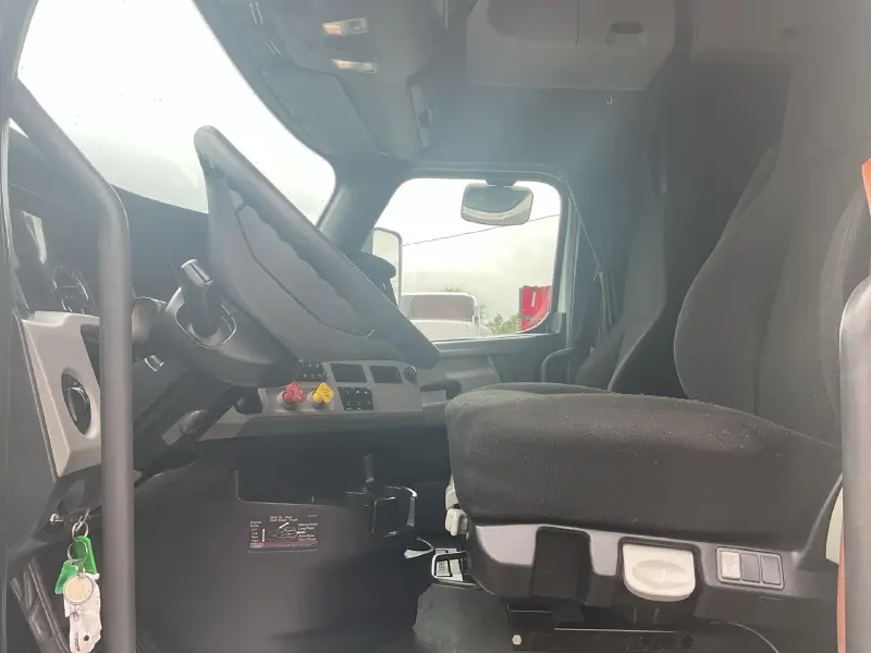 2019 FREIGHTLINER CASCADIA 126