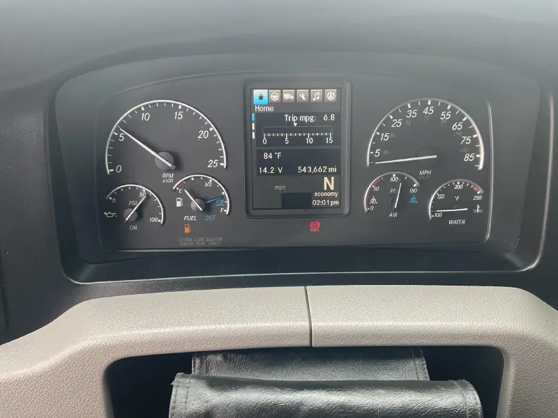 2019 FREIGHTLINER CASCADIA 126