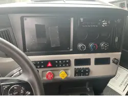2019 FREIGHTLINER CASCADIA 126