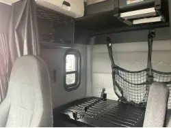 2019 FREIGHTLINER CASCADIA 126