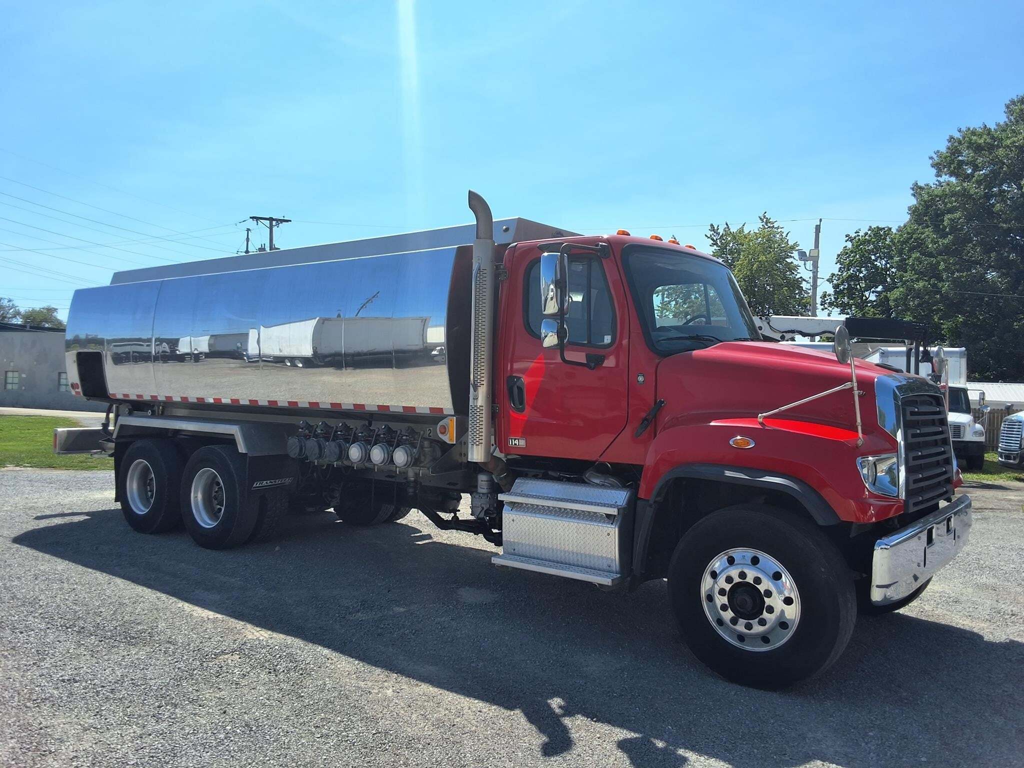2018 FREIGHTLINER 114SD in Fort Wayne, IN