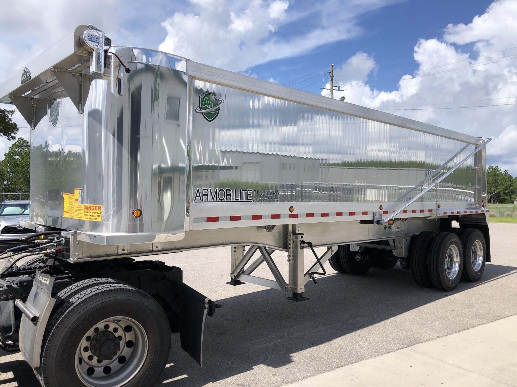 2024 ARMOR LITE 28' X 96" X 60" FRAME SMOOTH SIDE DUMP in Spartanburg, SC