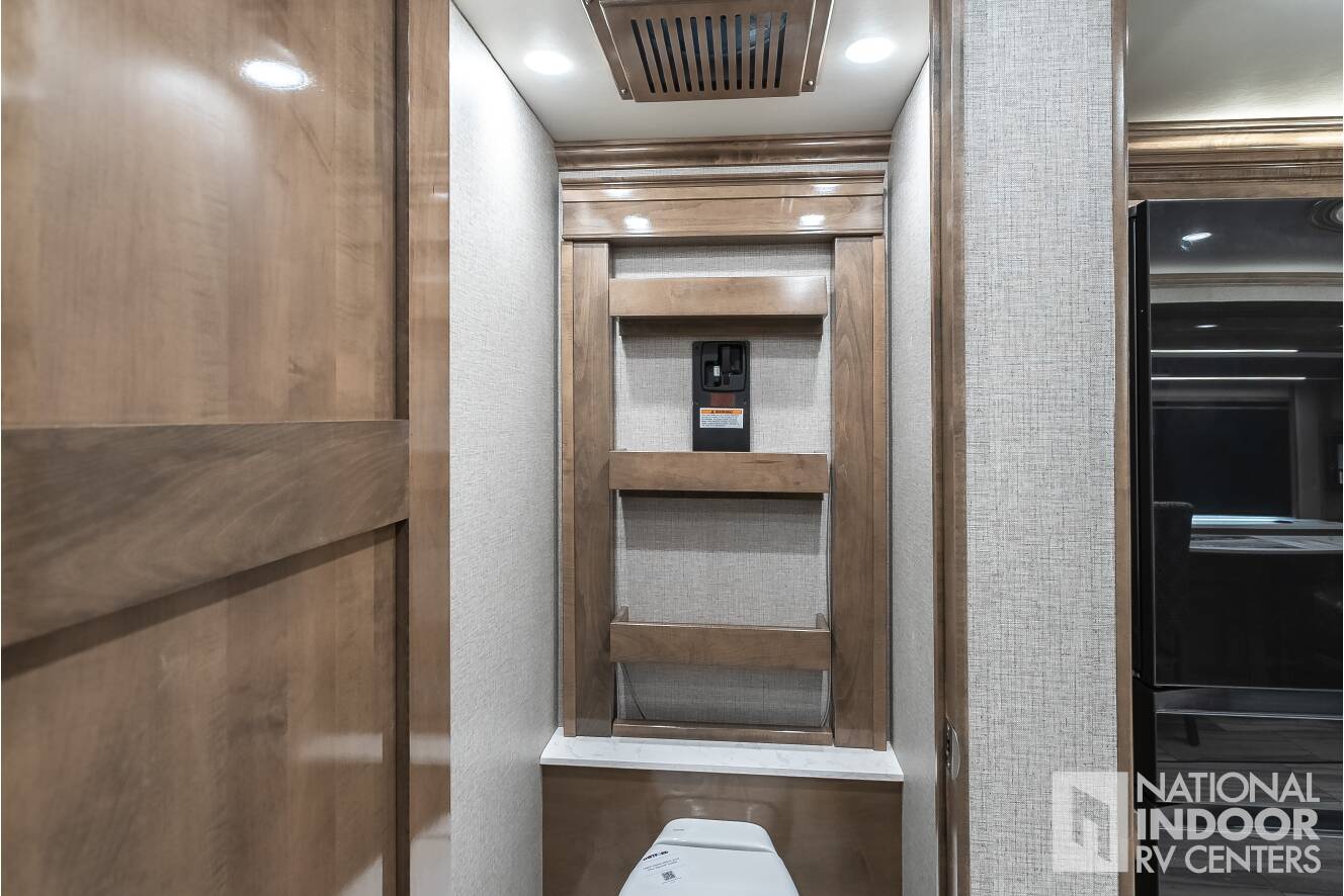 A photo of this 2026 American Coach American Dream 45P