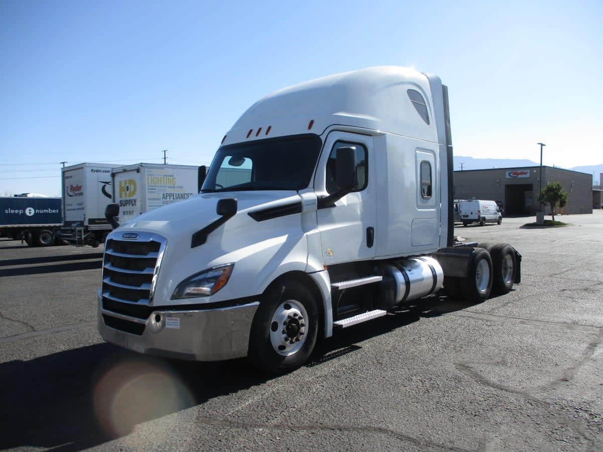 2019 FREIGHTLINER CASCADIA 126 in Commerce City, CO