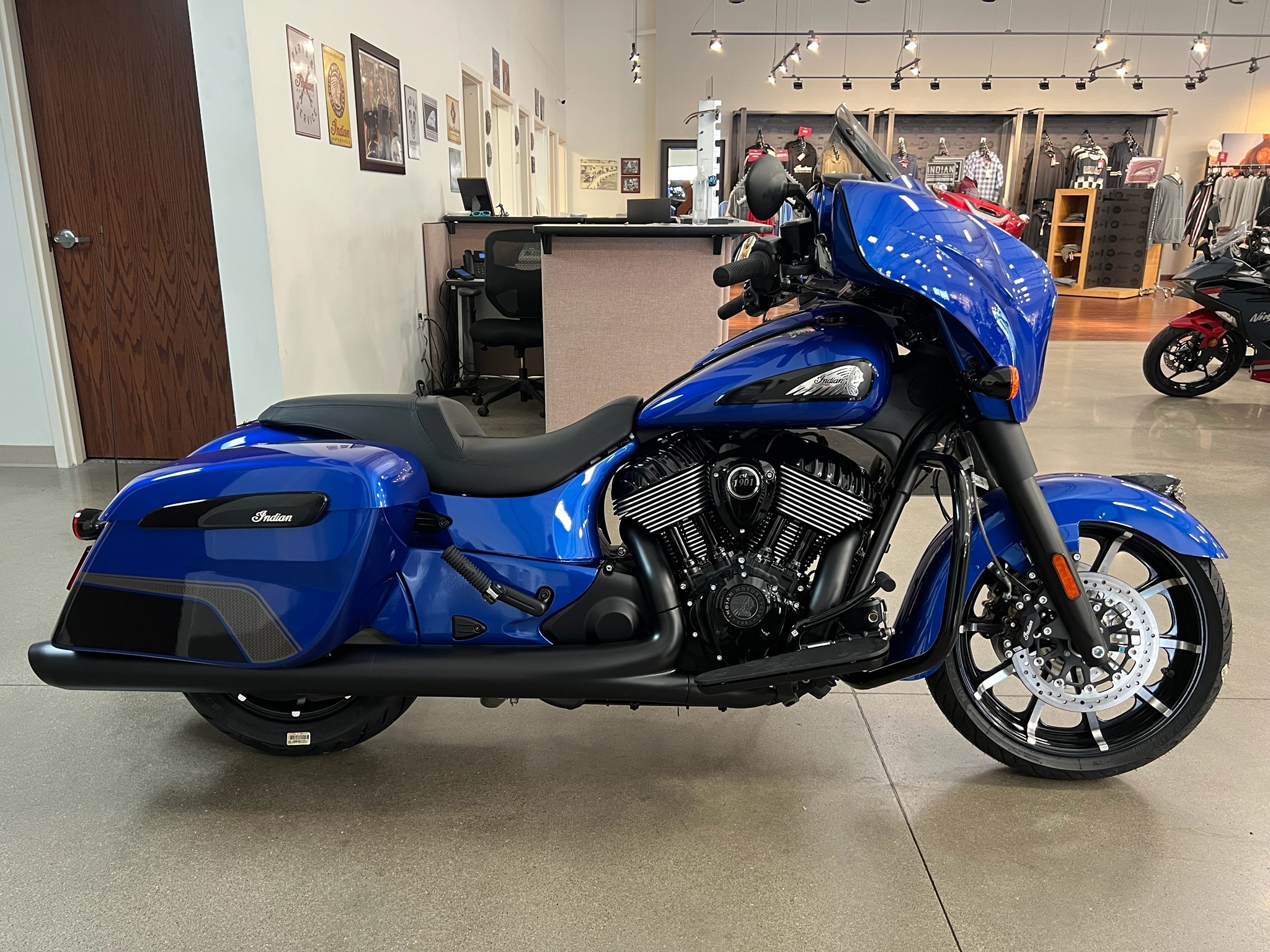 2026 Indian Motorcycle Chieftain® Dark Horse® DARK HORSE in Bettendorf, IA