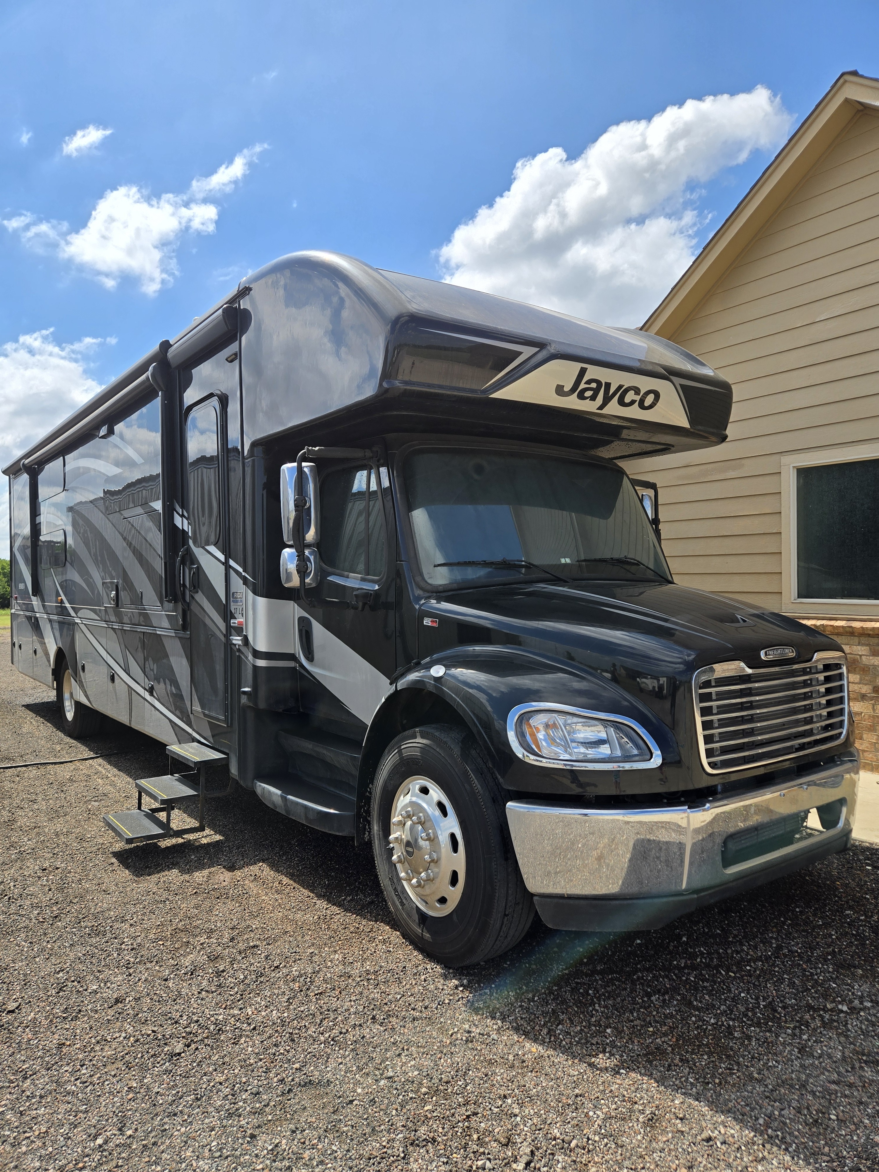 2021 Jayco SENECA 37L RV