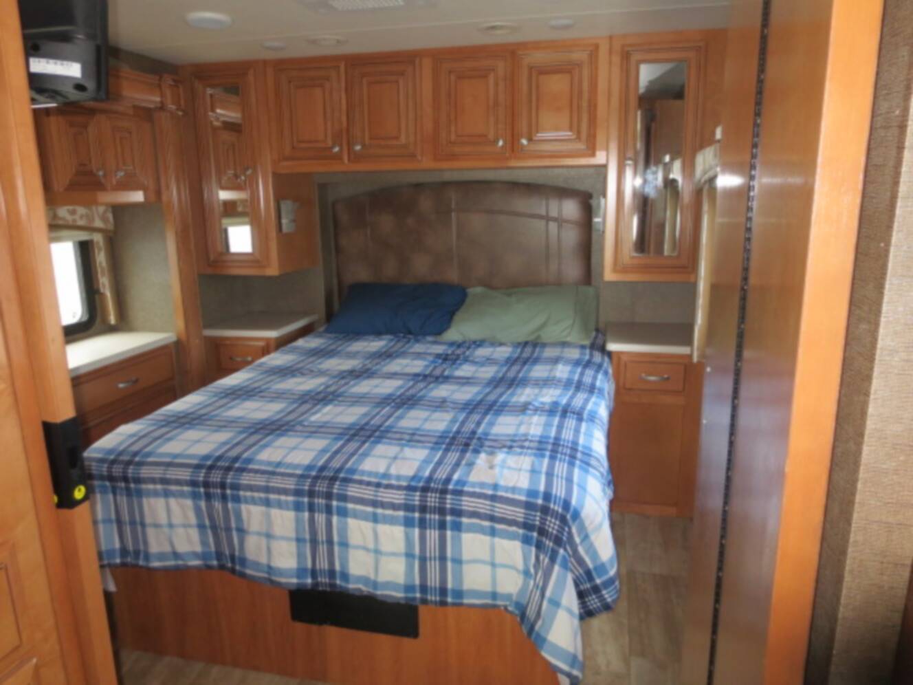 A photo of this 2017 Thor Motor Coach PALAZZO 33 3
