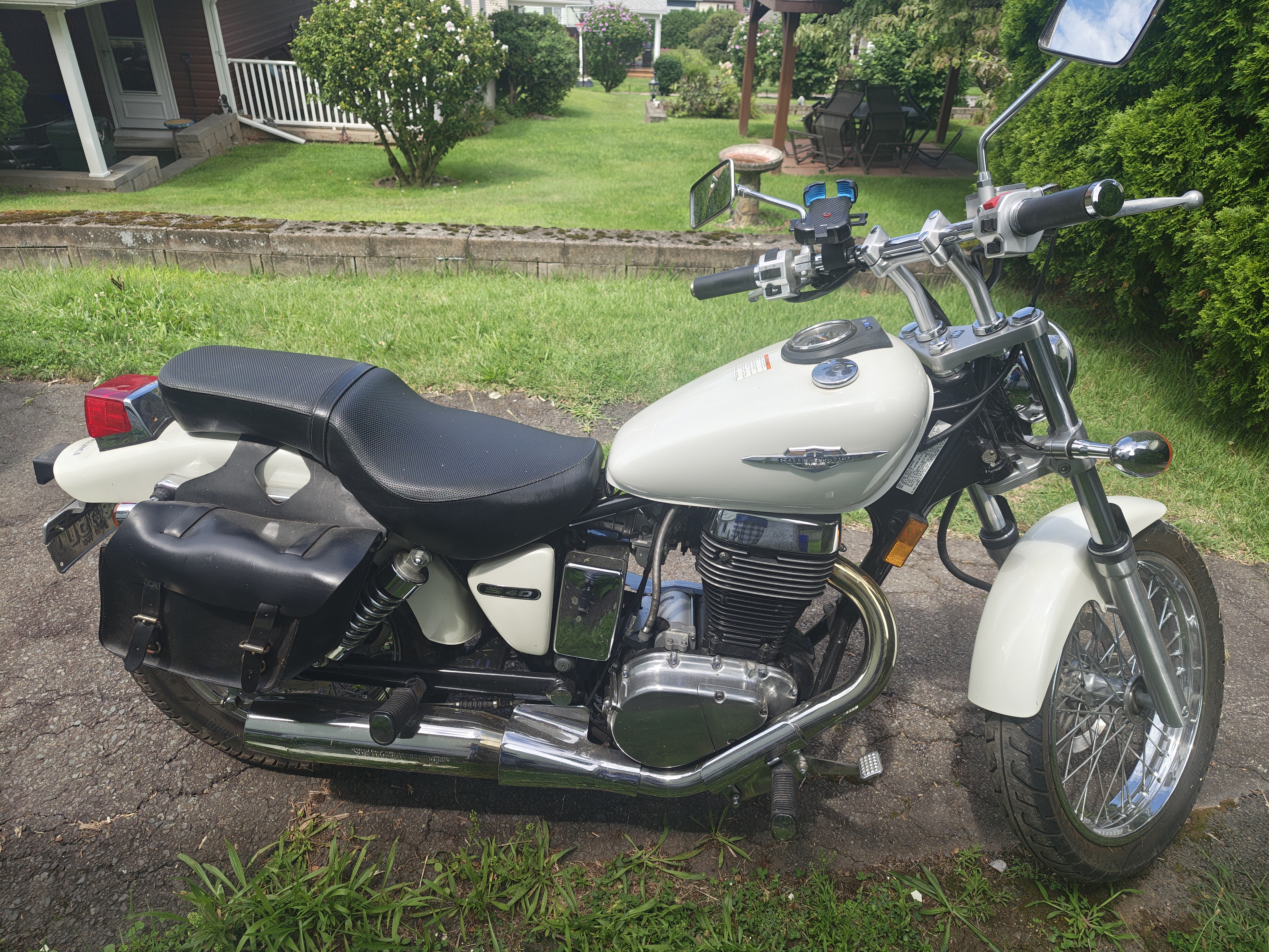 2005 Suzuki BOULEVARD S40 S40 in Pittston, PA