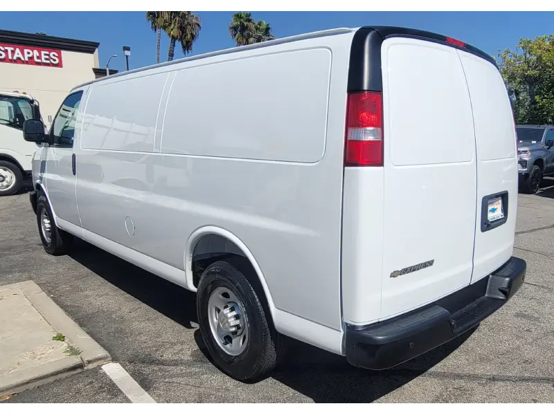 2025 CHEVROLET EXPRESS G2500