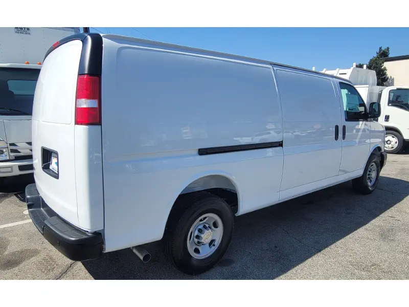 2025 CHEVROLET EXPRESS G2500