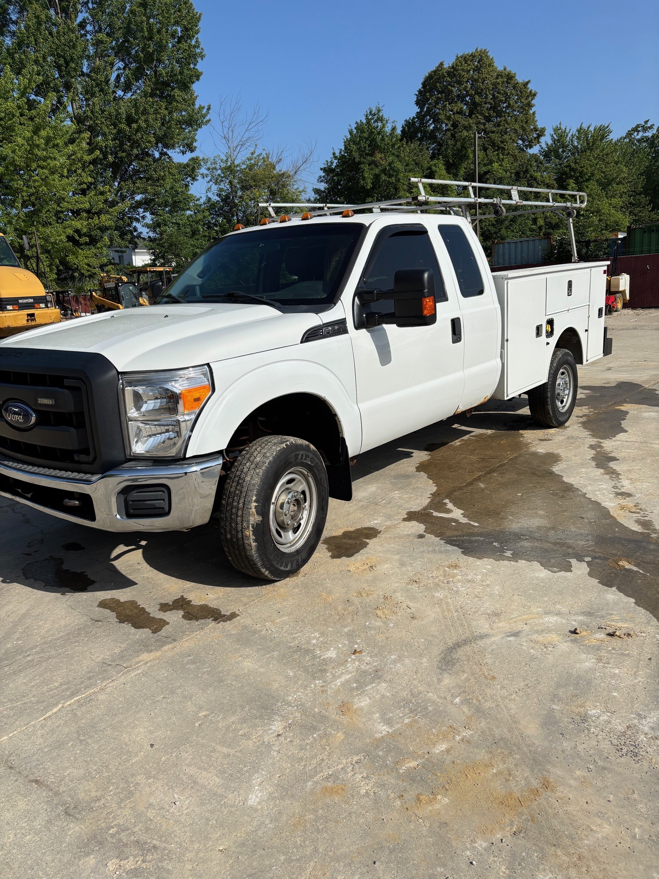 2015 FORD F250 XL XL in Willoughby, OH