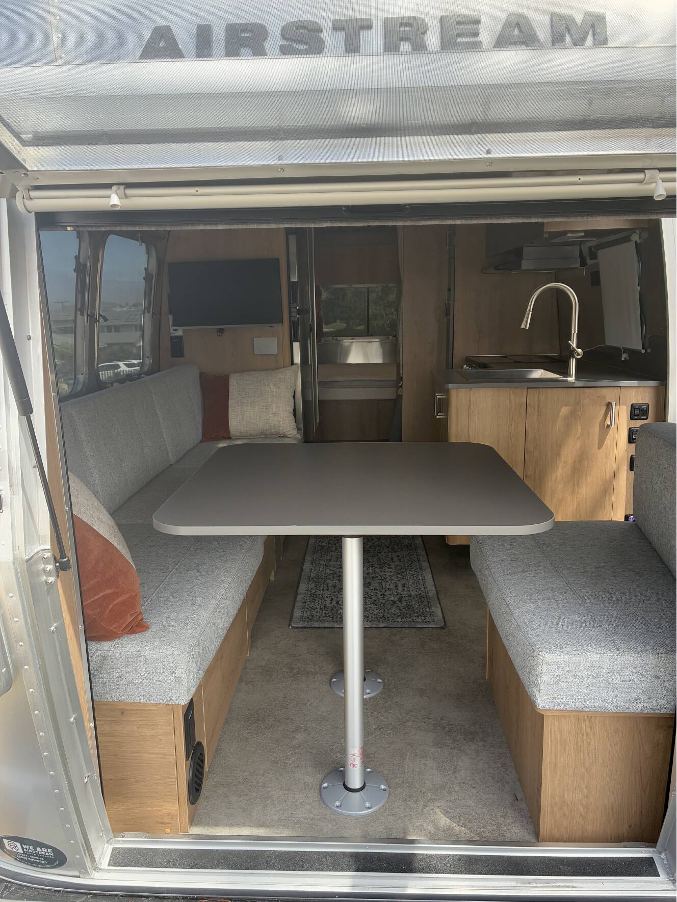 A photo of this 2025 Airstream TRADE WIND 25FBQH