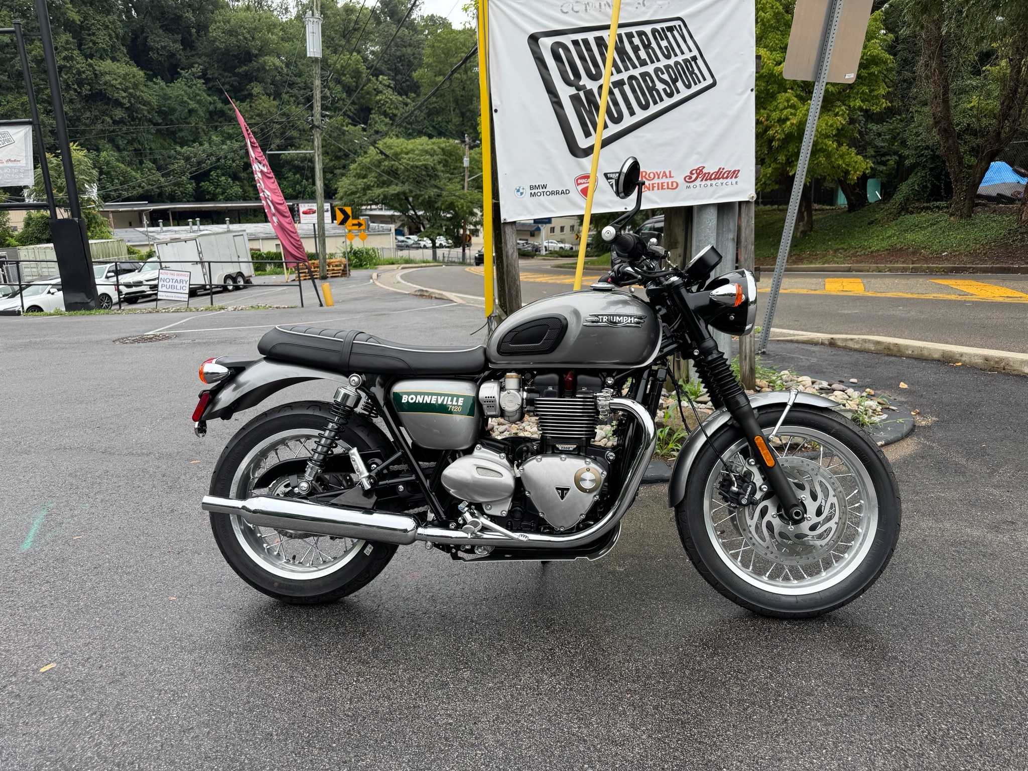 2022 Triumph Bonneville T120 Gold Line BASE in Bala Cynwyd, PA