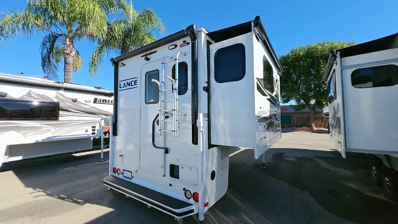 A photo of this 2026 Lance 1062