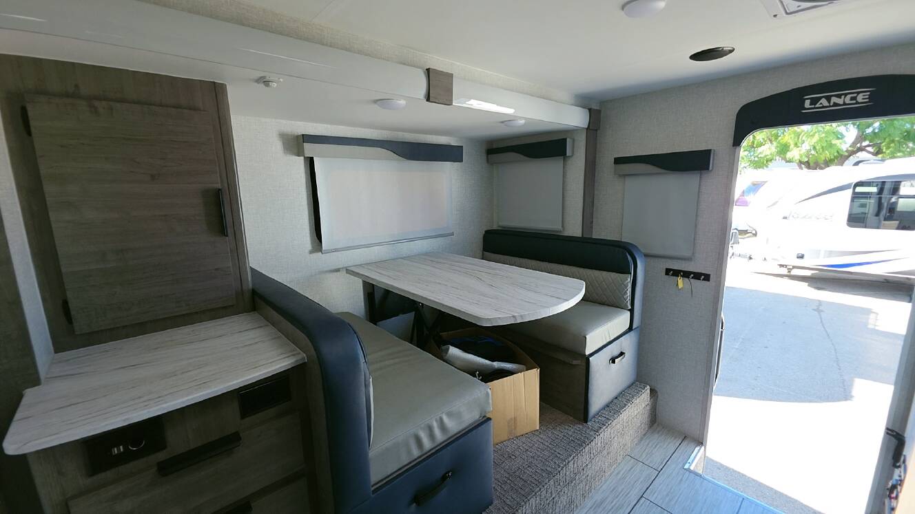 A photo of this 2026 Lance 1062