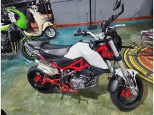 Tips for Buying a Hitch-Mounted Minibike image
