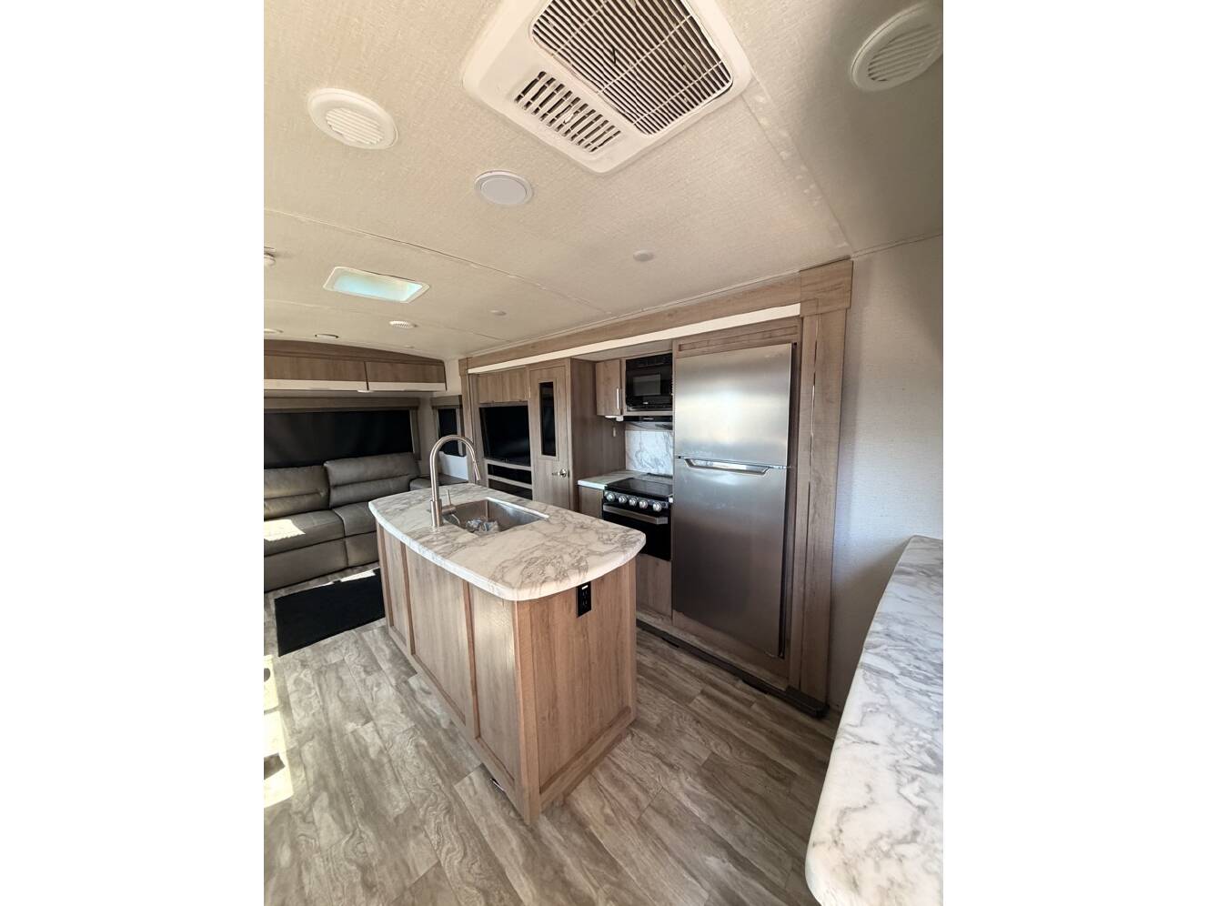 A photo of this 2021 Grand Design Imagine 2970RL 