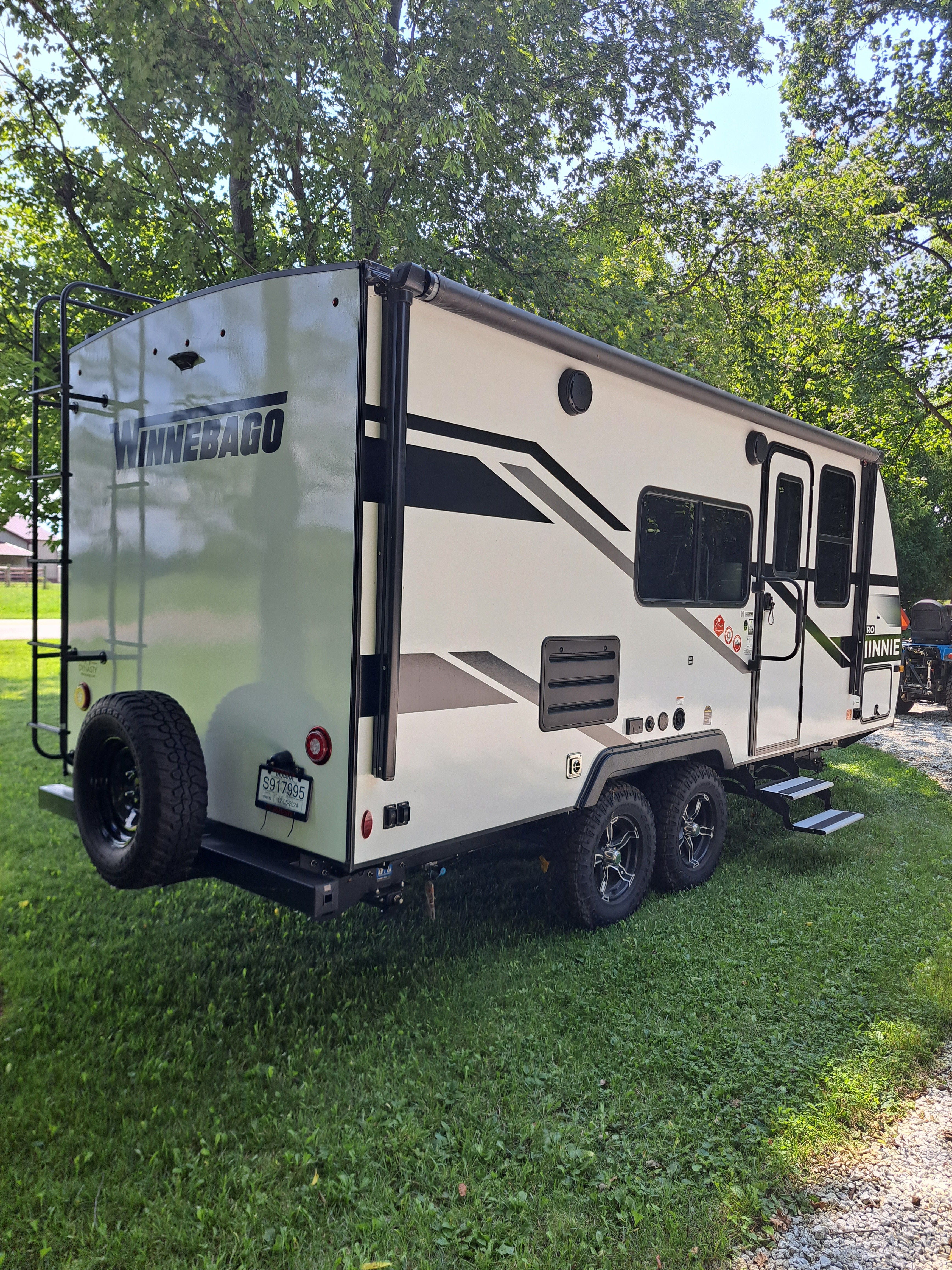 2025 Winnebago MICRO MINNIE 2108FBS in lafayette IN