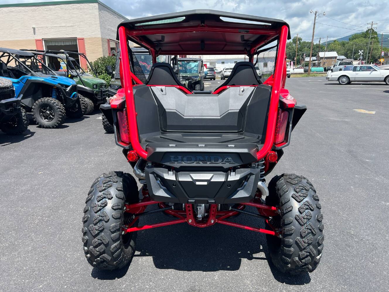 A photo of this 2026 Honda Talon 1000X FOX Live Valve